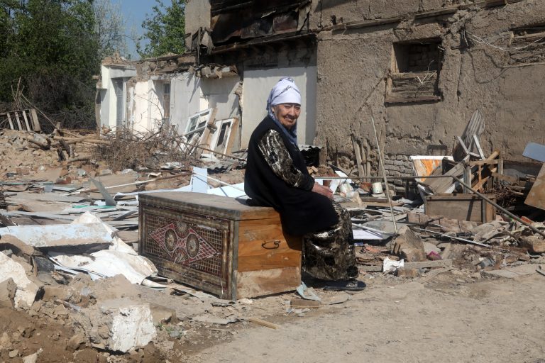 Разрушение домов Узбекистан