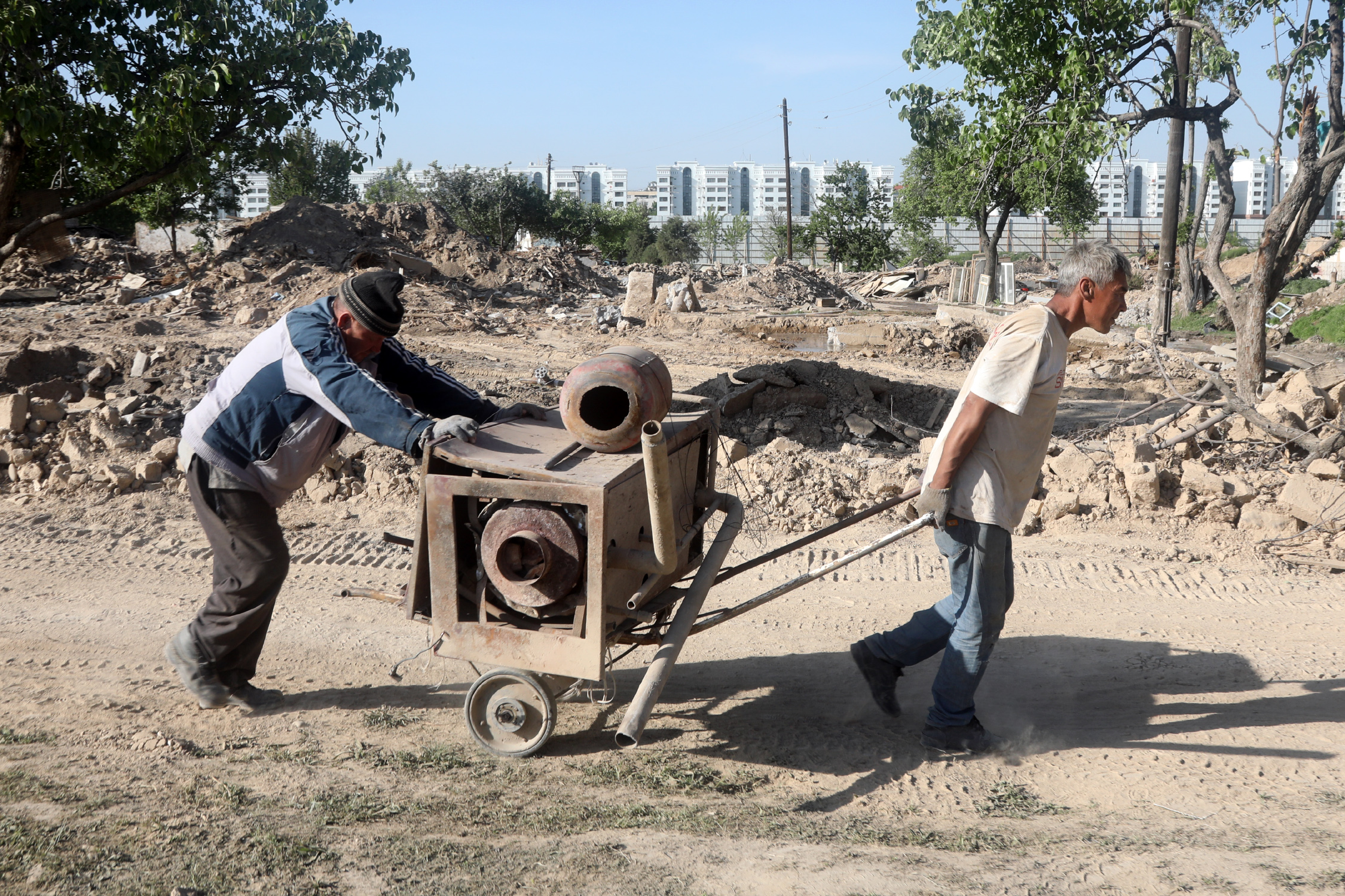 Разрушение домов Узбекистан