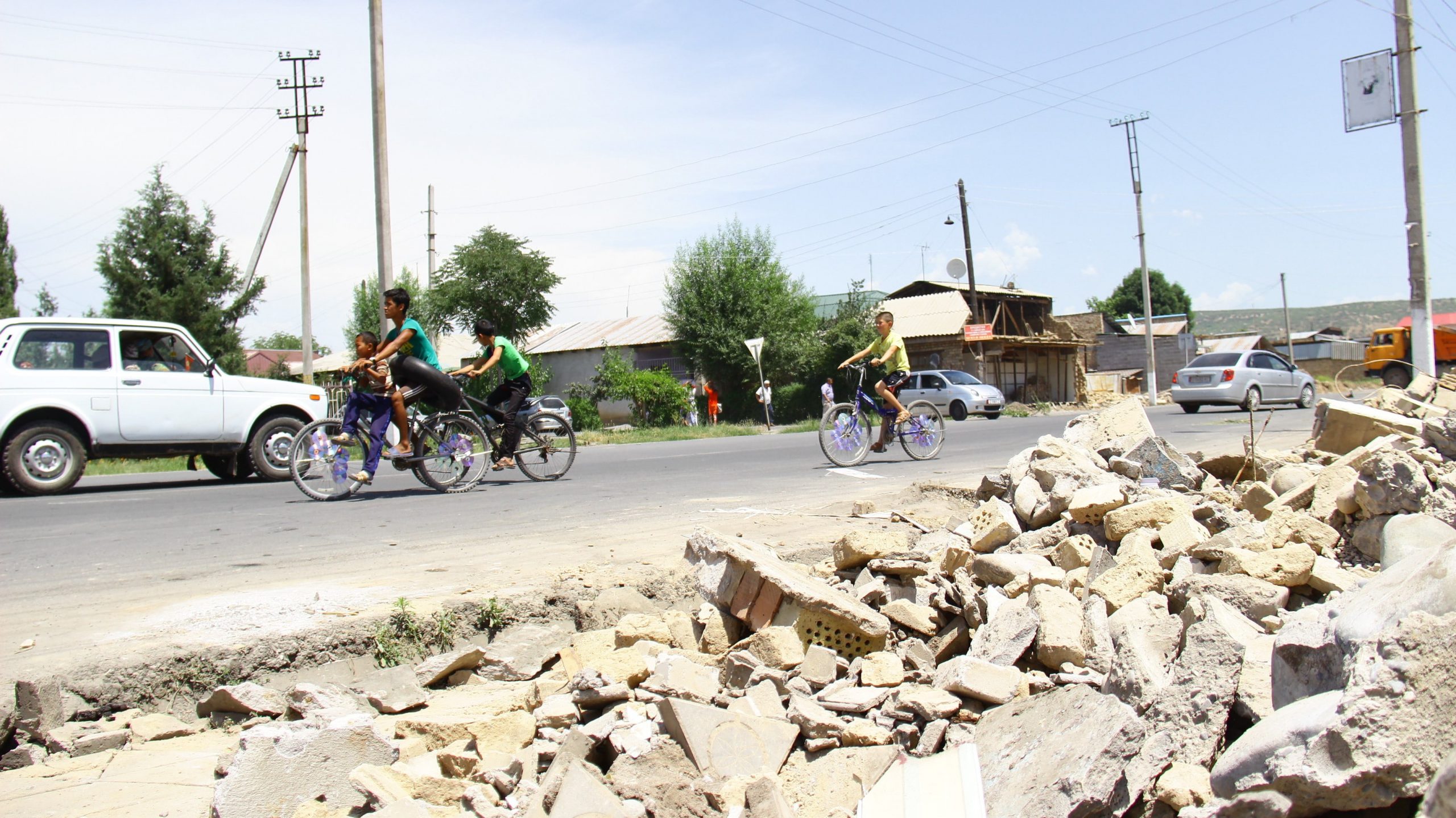 Разрушение домов КР